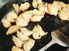 -黄阿姨锅贴大王(万航渡路店)