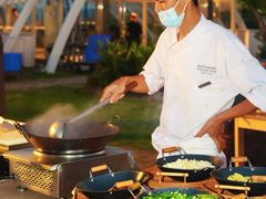 -JW万豪厨房餐厅·滨海草坪烧烤·海鲜·海景(三亚绿发山海天JW万豪酒店)