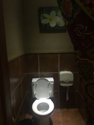 -蕾蕾美颜美容美体