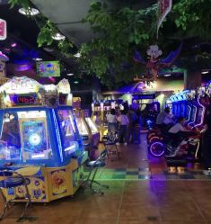 -菲菲羊乐园(临平银泰城店)