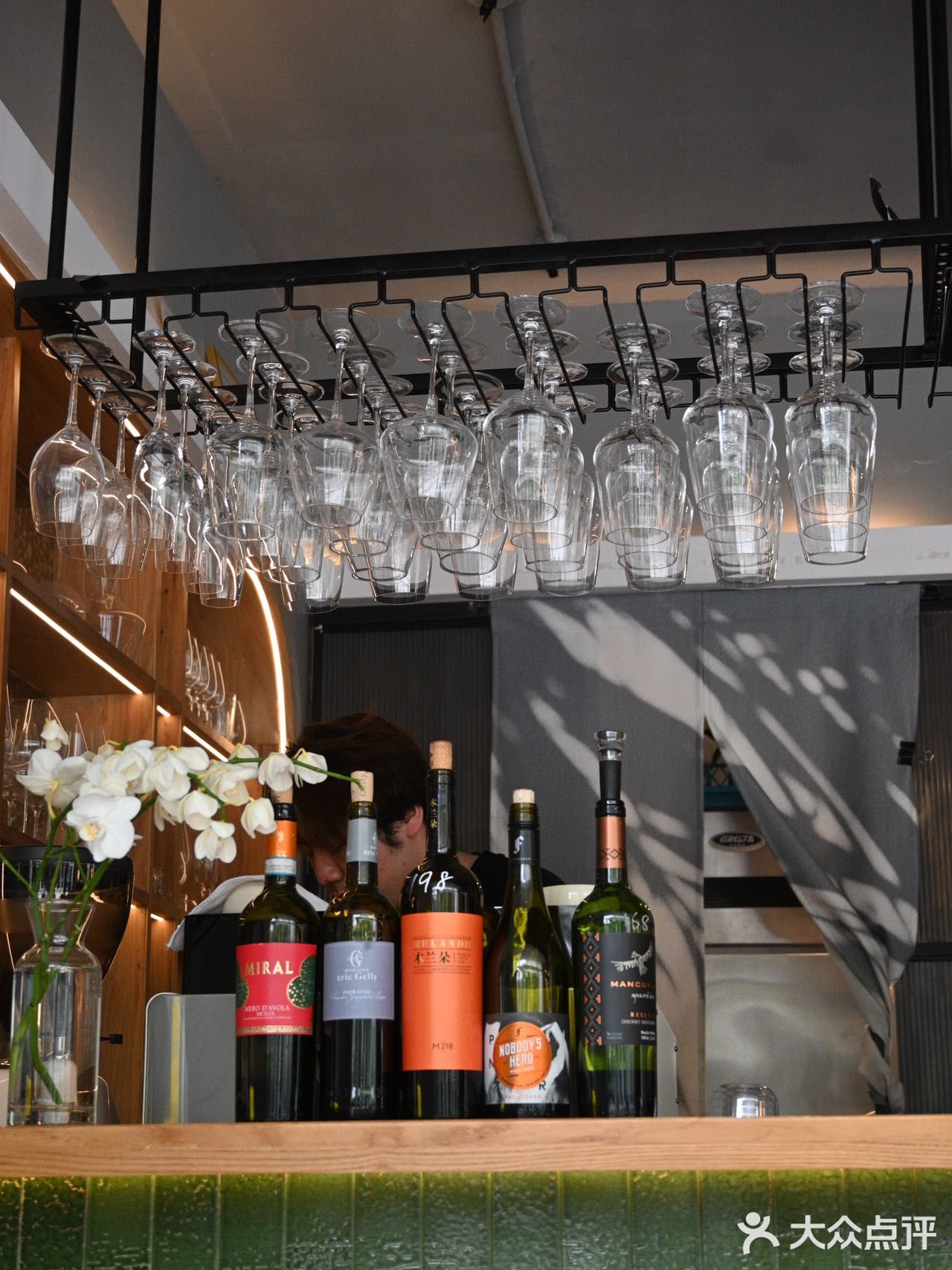 和闺蜜是下午去的，点了咖啡️、气泡水和西餐