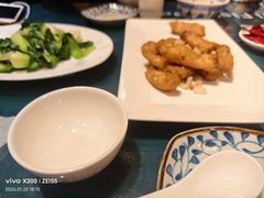 -南京金牛湖巨碗鱼头
