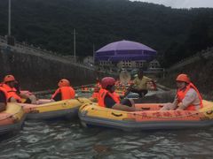 -虎啸峡漂流