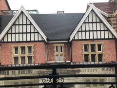 -钟书阁(松江泰晤士小镇店)