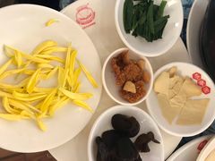 -桥香园过桥米线(国贸店)