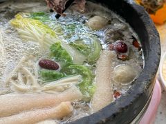 -墨脱石锅椰子鸡•海鲜糟粕醋(榆亚路店)