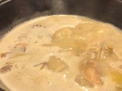 -鲜入围煮花胶鸡海鲜火锅