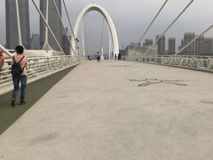 -南京眼步行桥