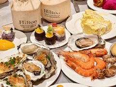 -广州万富希尔顿酒店·感趣自助餐厅·金秋蟹宴生蚝海鲜刺身