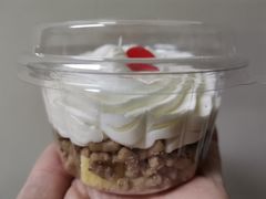 -红宝石·鲜奶小方·海派西点房(金杨店)