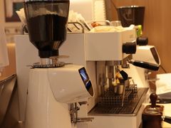 -鹊茶咖啡•新中式(深圳首店)