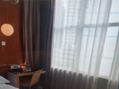 -卡罗酒店(东门晒布地铁站店)