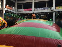 -蒙特利亲子乐园