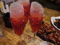 烈焰红唇-胡桃里音乐酒馆(环亚凯瑟琳广场店)