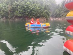 -安吉龙王山峡谷漂流
