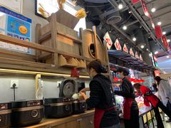 -成都你六姐·牛肉冒菜(上海环宇荟店)