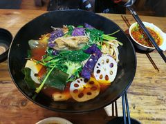 -万记麻辣烫国展总店