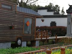 -龙湖东院农庄(乡间小路店)