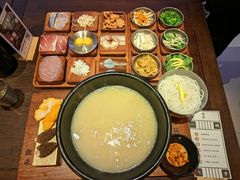 -银米·云南传统过桥米线(双廊黑金冠店)