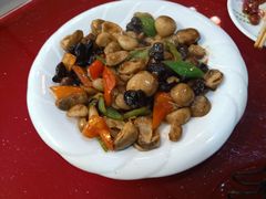 -鸿亨泰杂鱼馆(港馨家园店)