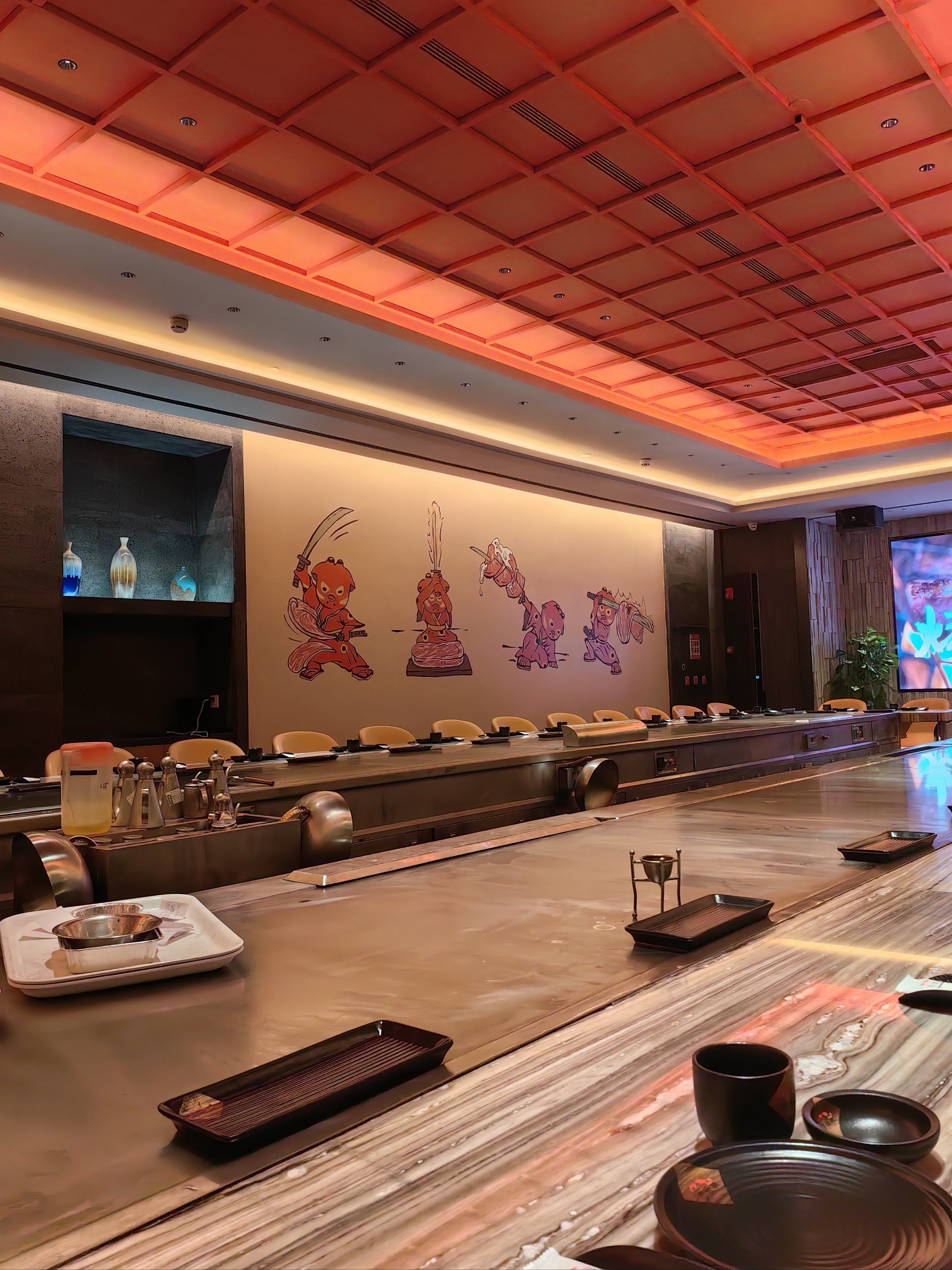 环境很不错 服务也到位 食材也新鲜