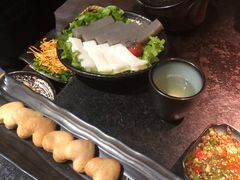 -湊湊火锅·茶憩(新中关购物中心店)