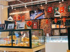 面包甜点陈列柜-熊叔熊婶面包房(团结湖店)