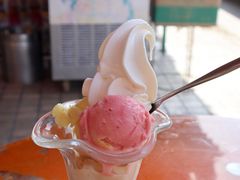 -古老冰山特色冰淇淋店(艾提尕尔店)