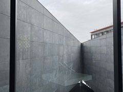 -知美术馆