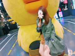-LINE FRIENDS Garosu-gil Flagship Store