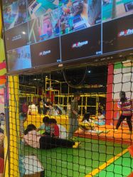 -蹦蹦跳跳(新奥购物中心店)