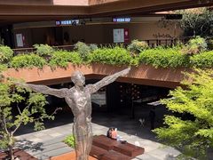 -瑞虹新天地月亮湾