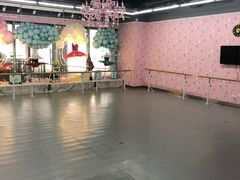 -Isee灰姑娘国际儿童艺术中心(证大·大拇指广场店)