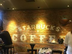 等位区-星巴克(浦东机场T1国际27号口店)