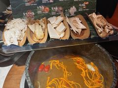 -芸山季·云南山珍菌火锅(人民广场来福士店)