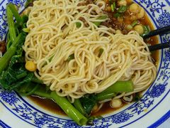 -渝之汇牛肉豌杂面