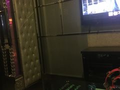 -蓝尊量贩(黄河路店)