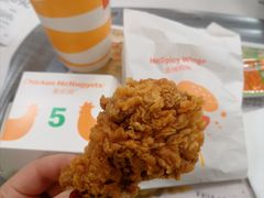 -麦当劳(上海虹桥站30B检票口楼上)