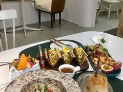 -露露家咖啡店