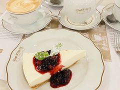 -Majestic Café