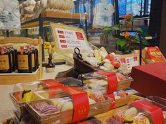 面包甜点陈列柜-清真全盛斋传统糕点(西羊市店)
