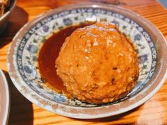 咸蛋黄狮子头-老外婆本帮面(塔城路店)