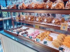 面包甜点陈列柜-牛角村(大族广场店)