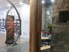 -湊湊火锅·茶憩(南京东路悦荟店)