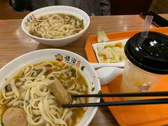 -顺溜·手工刀削面·黑金店(铜锣湾店)