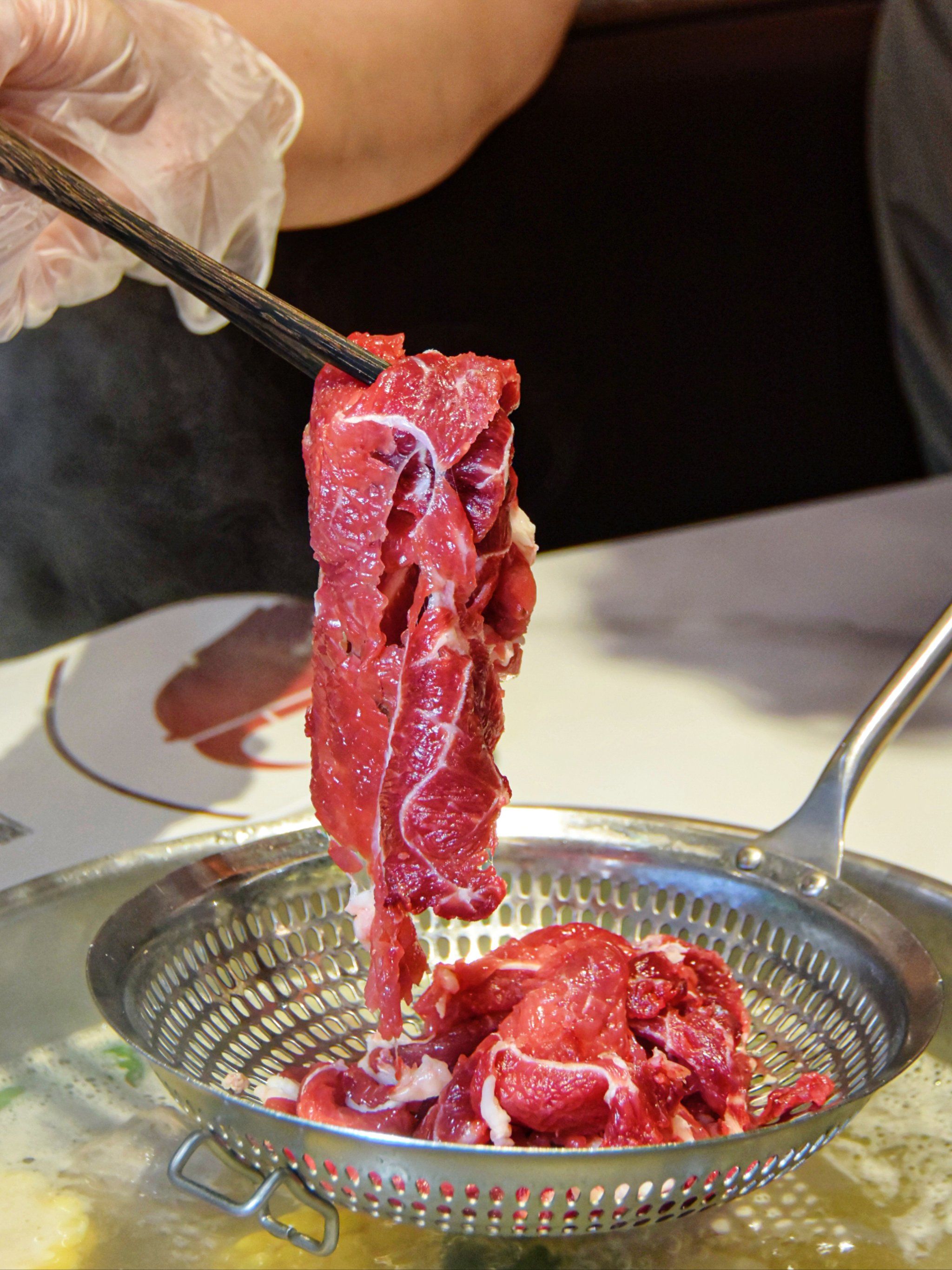 这家太划算了!手切鲜牛肉21点以后5折!