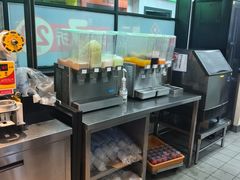 -达美乐比萨(南京西路店)