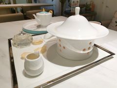 -燕庭·纯燕窝·甜品下午茶(南京西路店)