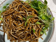 香椿苗豆腐丝-羲和雅苑烤鸭坊(丰台万达店)