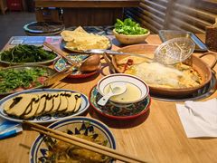 -洱火云南酸菜牛肉火锅(石景山当代商城店)